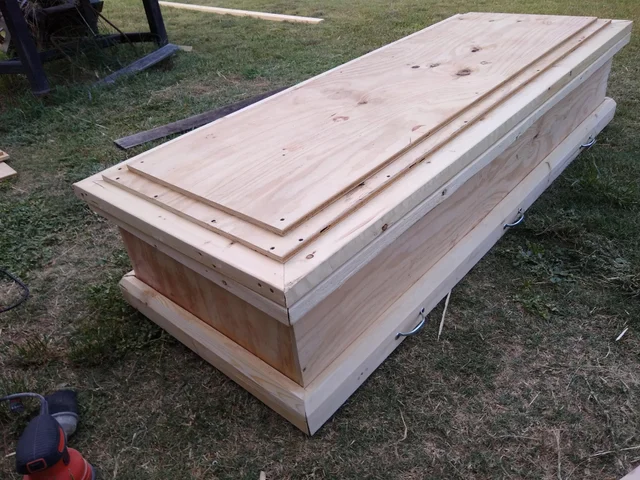 Why Should You Buy Funeral Caskets Online?