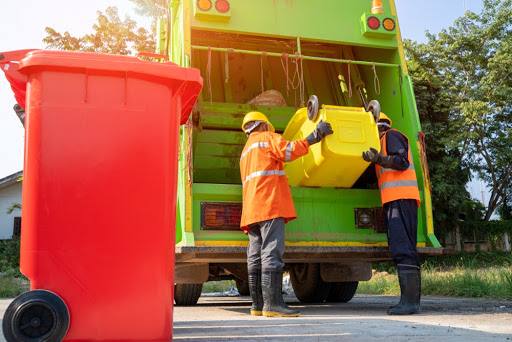 How Professional Junk Removal Los Angeles Services Save You Time and Effort